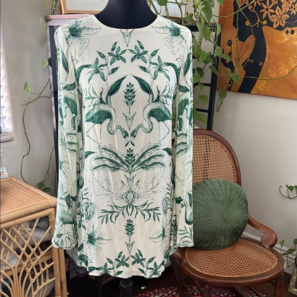 NWT Urban Outfitters Kimchi Blue Ivory & Green Birds Of Paradise Boho Mini Dress